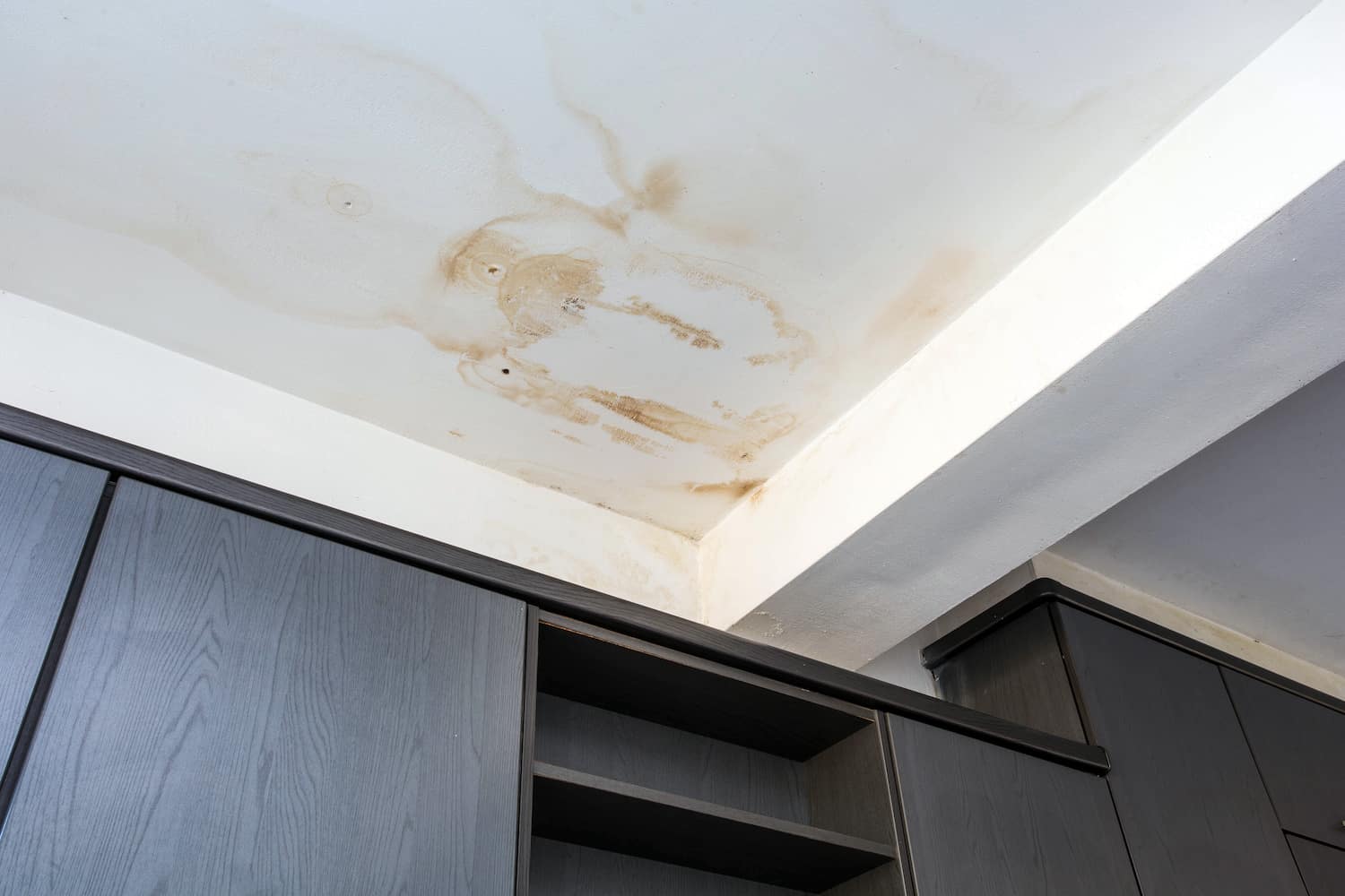 how to fix a roof leak ceiling