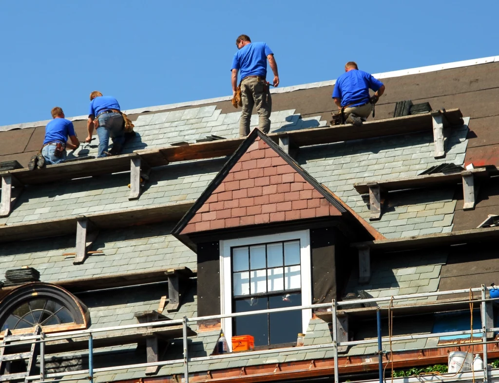 professional roofers installing a new roof 
